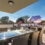 Amazing In With Kitchen Vakantiehuis Pula