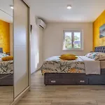 Amazing In With Kitchen Vakantiehuis Pula