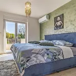 Vakantiehuis Amazing In With Kitchen *