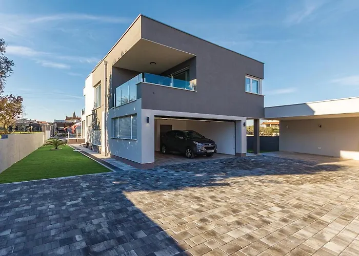 Amazing In With Kitchen