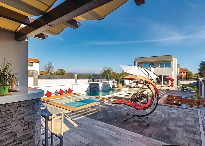 Amazing In With Kitchen 풀라