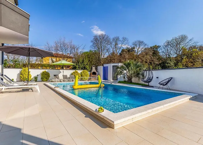 Amazing In With Kitchen