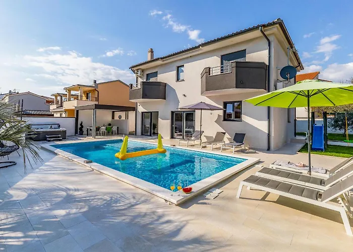 Amazing In With Kitchen 펜션 *