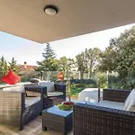 Casa vacanze Amazing In With Kitchen Pola