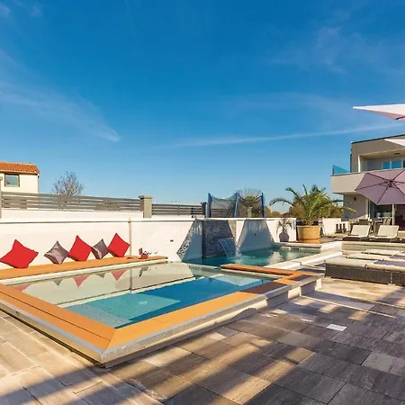 Luxurious Home In Pula