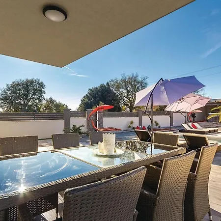 Amazing In With Kitchen Ferienhaus Pula