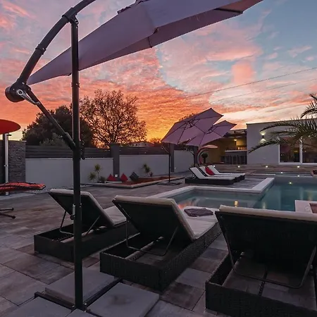 Amazing In With Kitchen Ferienhaus Pula