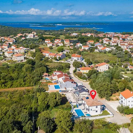 Ferienhaus Amazing In With Kitchen