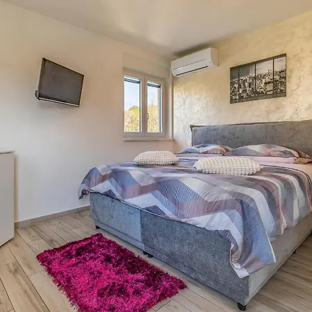 Luxurious Home In Pula