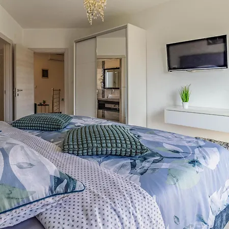 Ferienhaus Amazing In With Kitchen *