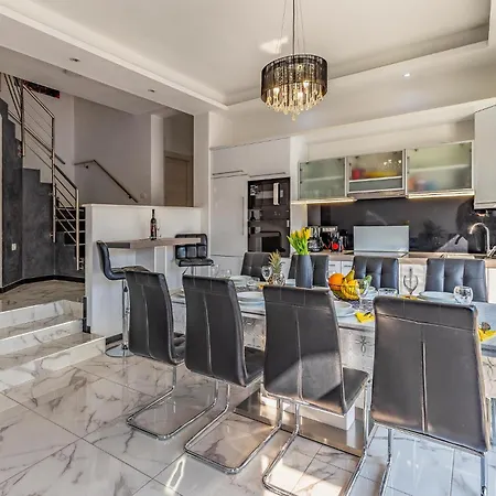 Luxurious Home In Pula