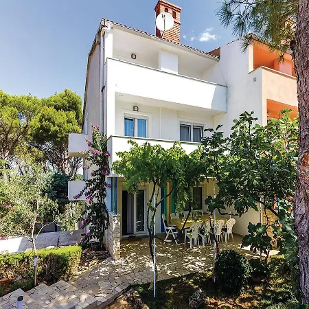 Holiday home Amazing In With Kitchen Pula