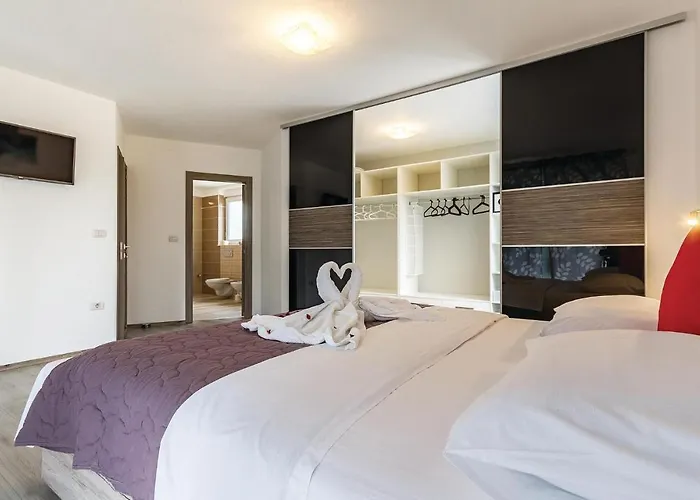 Amazing In With Kitchen Vakantiehuis Pula