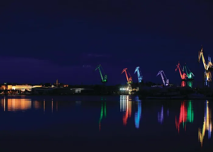 Vakantiehuis Amazing In With Kitchen *