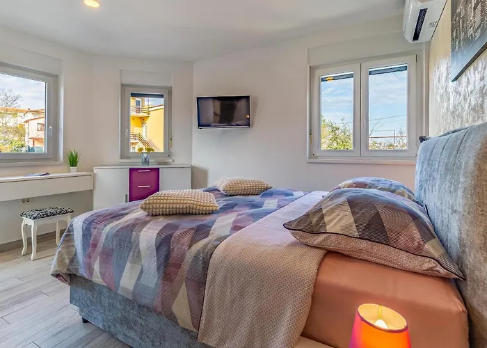 Vakantiehuis Amazing In With Kitchen