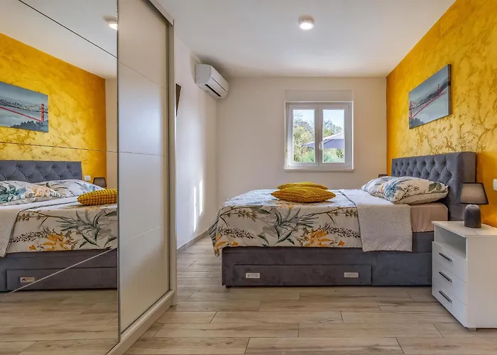 Amazing In With Kitchen Vakantiehuis Pula