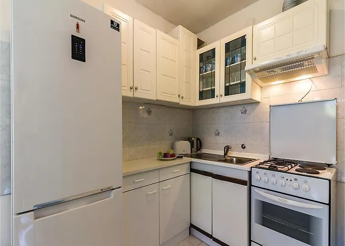 Amazing In With Kitchen * Pula