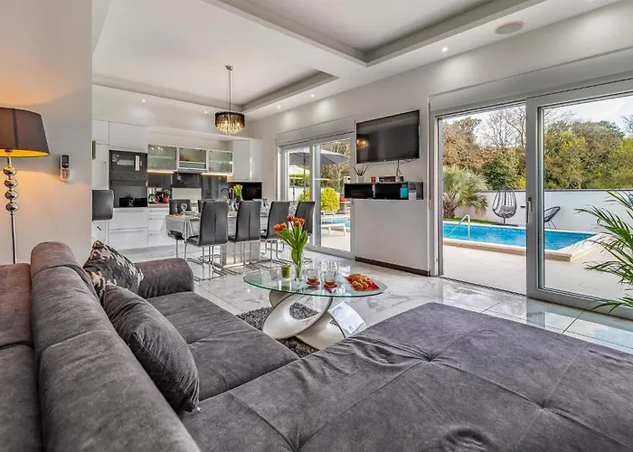 بيت للعطل Amazing In With Kitchen بولا